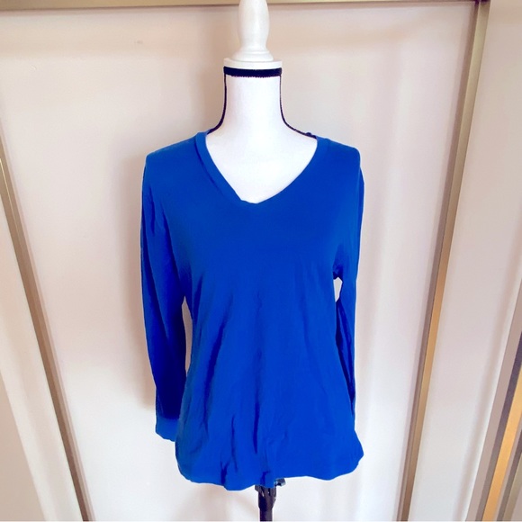 Blue long sleeve v neck shirt - Picture 1 of 8